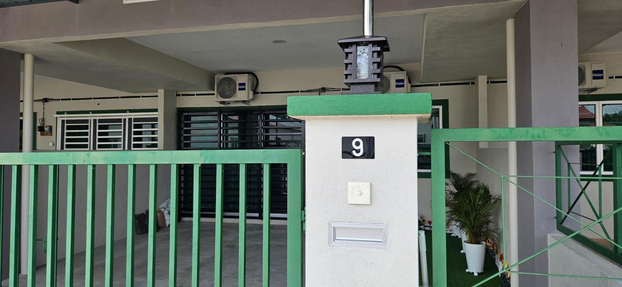 Landed 3br2b Holiday home Teluk Intan